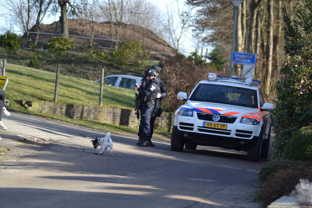 Beveiligingseenheid bewaakt gevonden drugslab