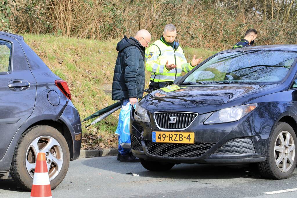 Kop-staart botsing voor stoplicht