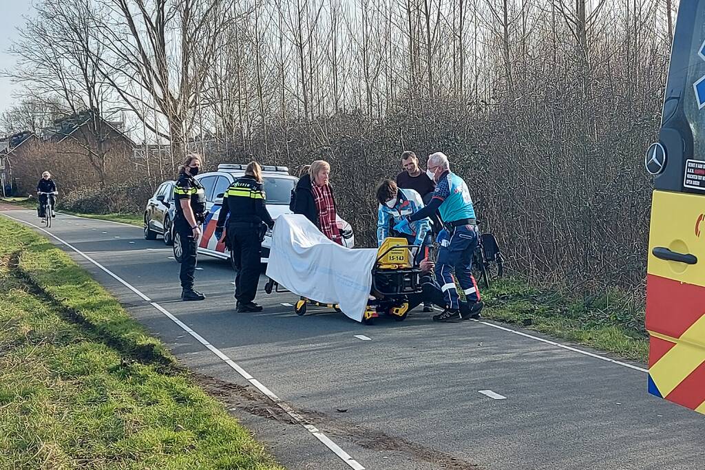 Persoon gewond na val met fiets