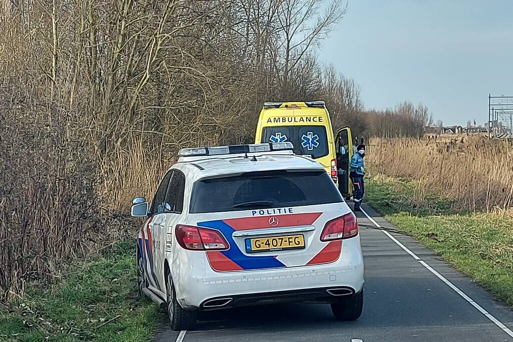 Persoon gewond na val met fiets