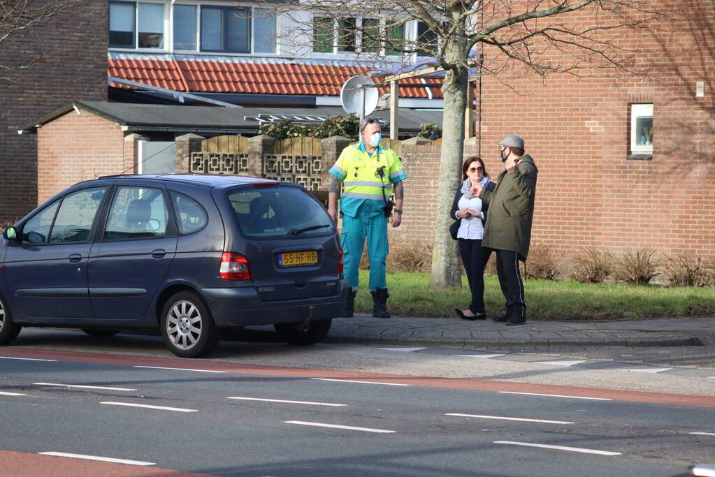 Fietser aangereden door auto