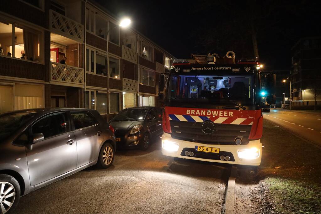 Brandweer doet onderzoek naar vreemde lucht