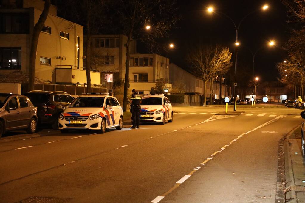 Meerdere papiercontainers in vlammen op