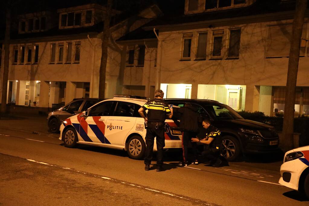 Meerdere papiercontainers in vlammen op