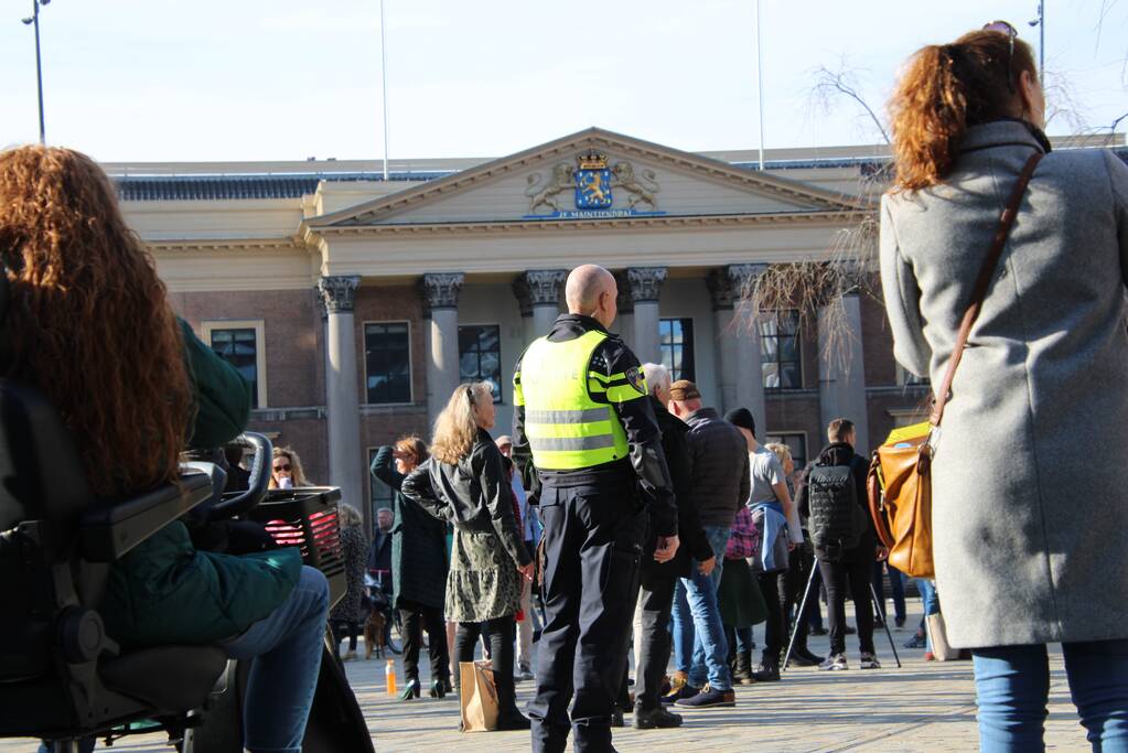 Viruswaanzin en ondernemers demonstreren tegen coronabeleid