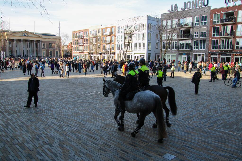 Viruswaanzin en ondernemers demonstreren tegen coronabeleid