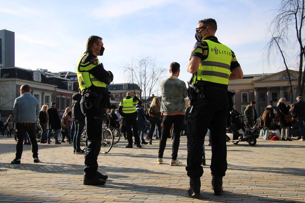 Viruswaanzin en ondernemers demonstreren tegen coronabeleid