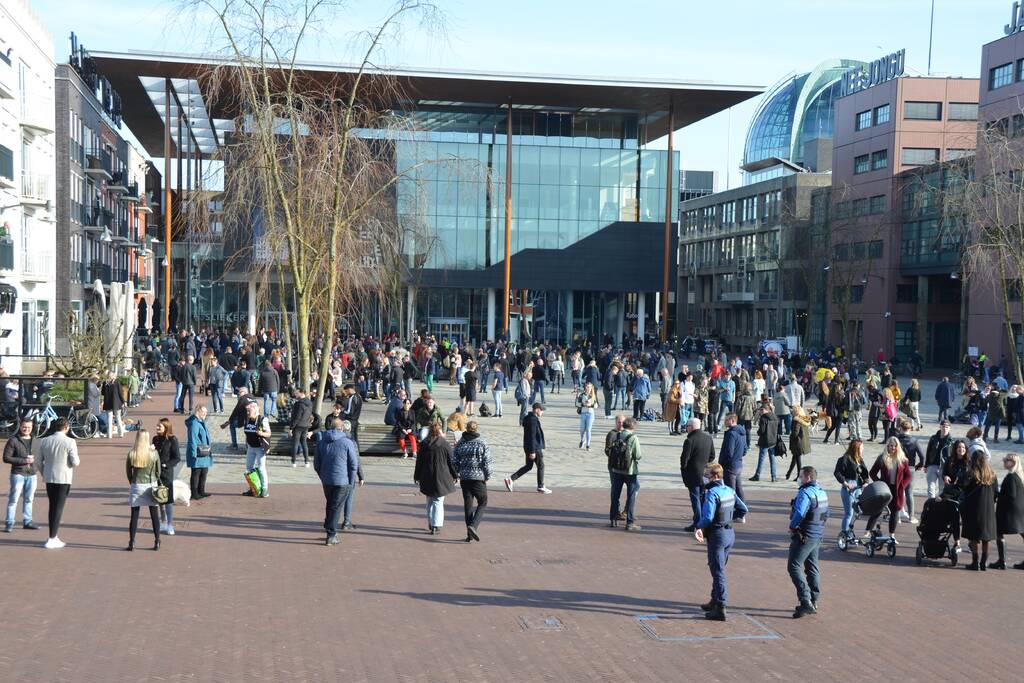 Viruswaanzin en ondernemers demonstreren tegen coronabeleid