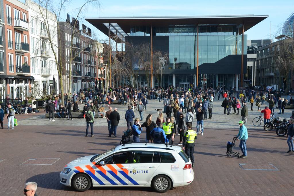 Viruswaanzin en ondernemers demonstreren tegen coronabeleid