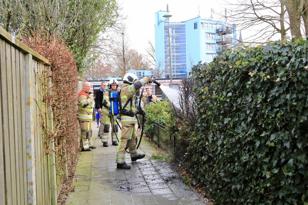 Tuinheg in brand gestoken