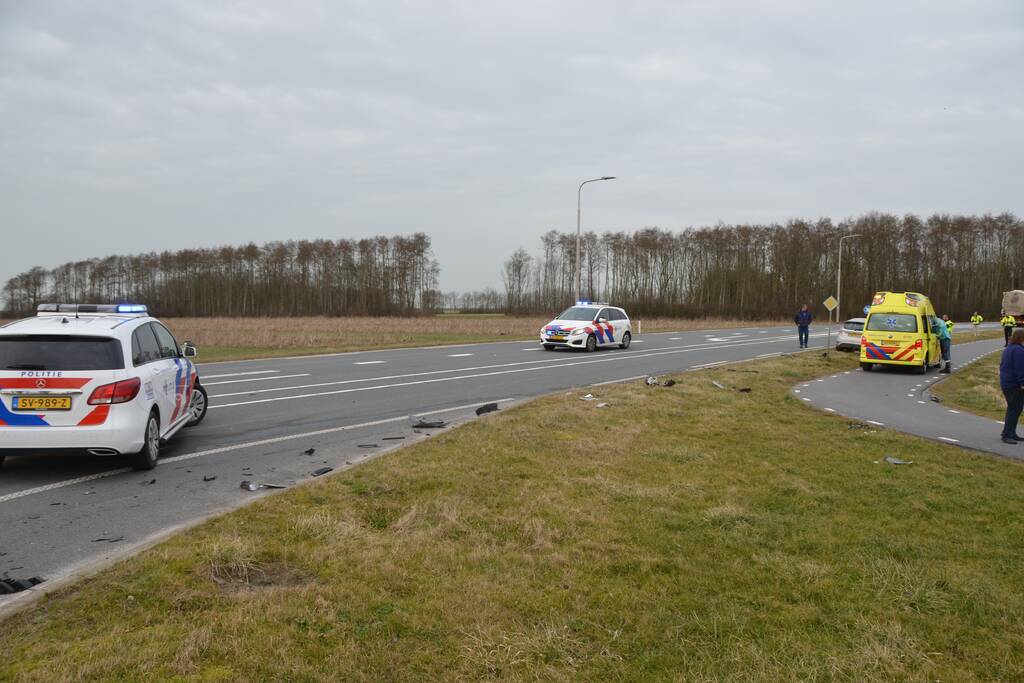Ongeval tussen auto en vrachtwagen