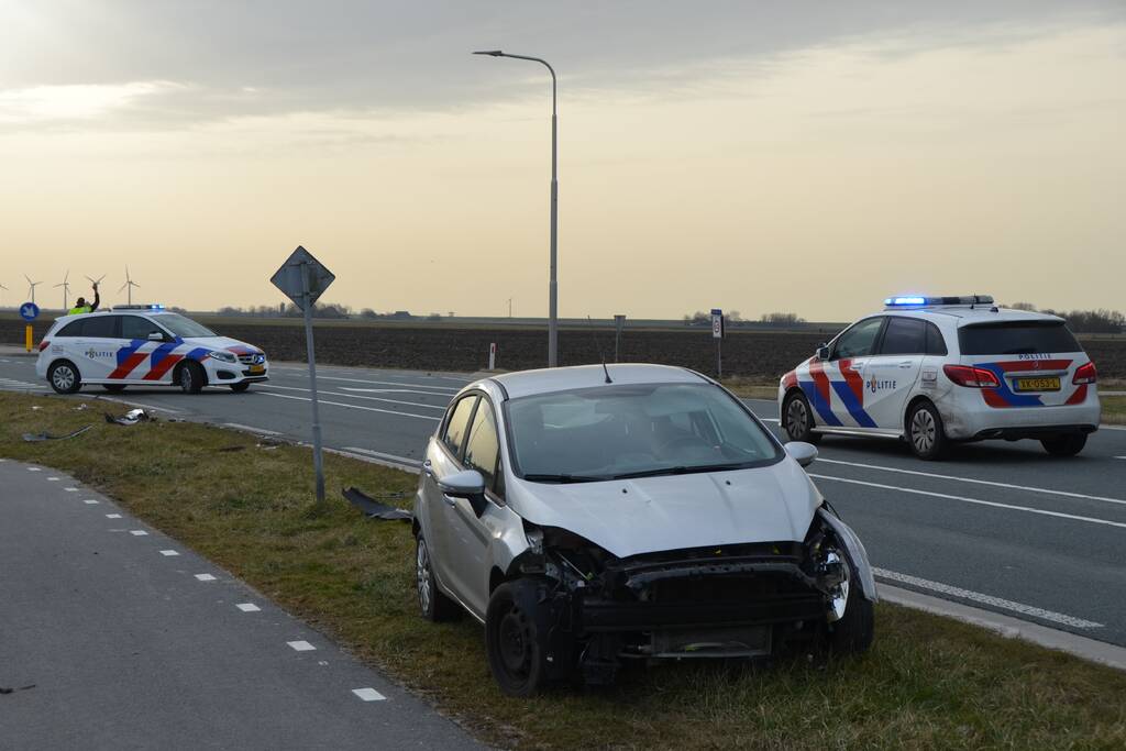 Ongeval tussen auto en vrachtwagen
