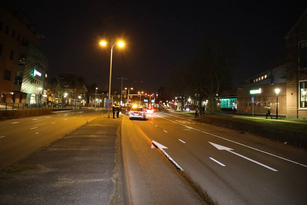 Bestuurder wilt keren maar veroorzaakt oliespoor