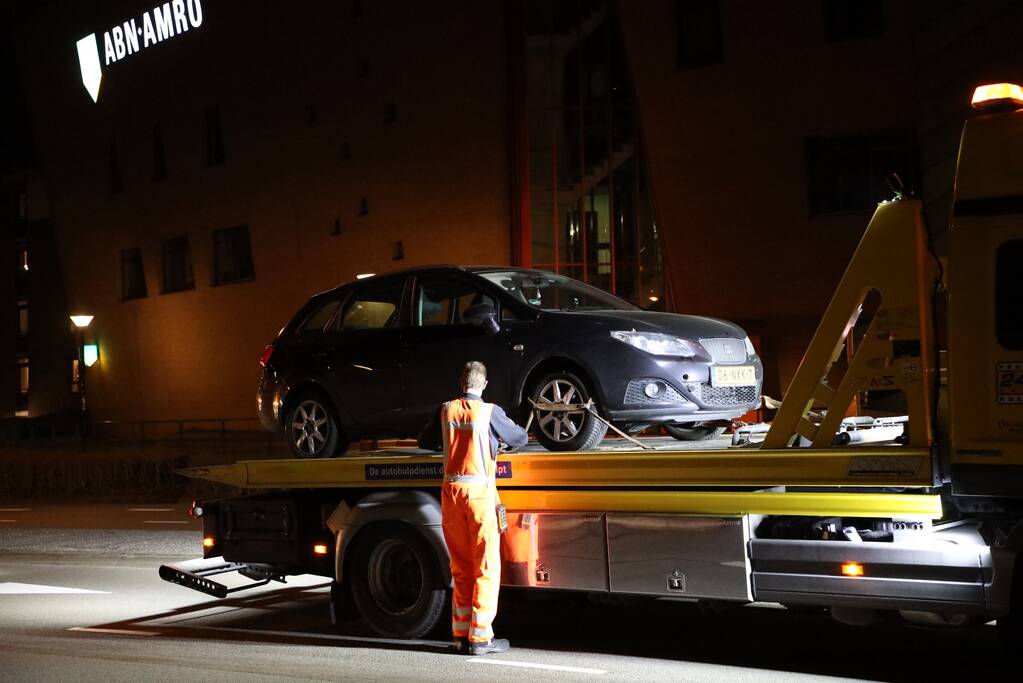 Bestuurder wilt keren maar veroorzaakt oliespoor