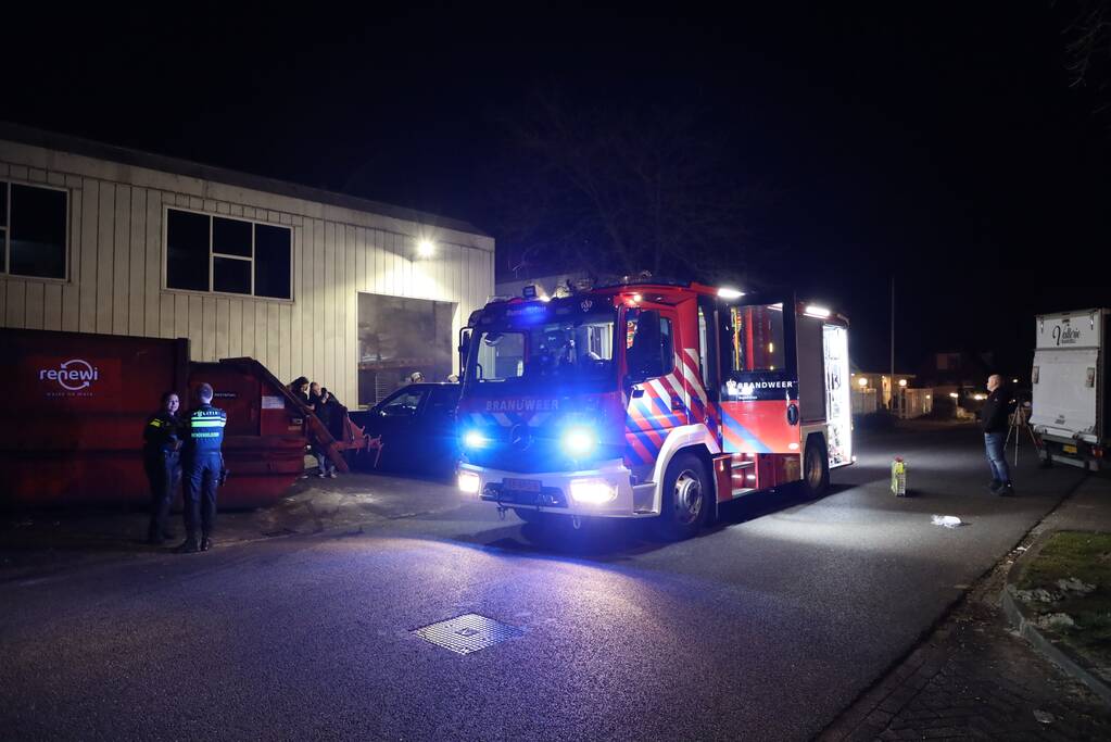 Pand vol rook op industrieterrein De Kronkels