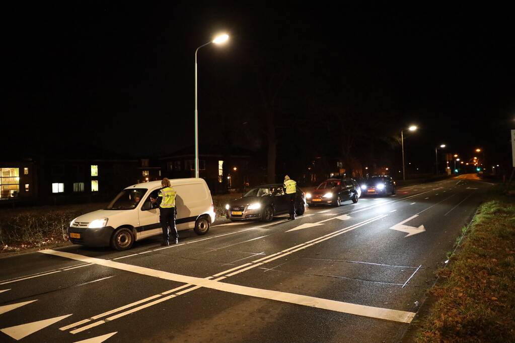Automobilisten gecontroleerd op papieren tijdens avondklok