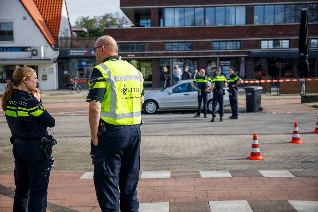 Vrouw ernstig gewond bij verkeersongeval