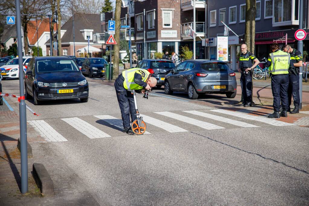 Vrouw ernstig gewond bij verkeersongeval