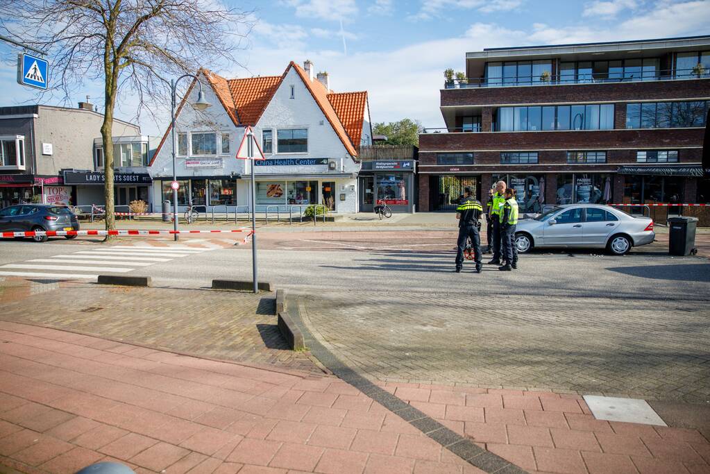 Vrouw ernstig gewond bij verkeersongeval