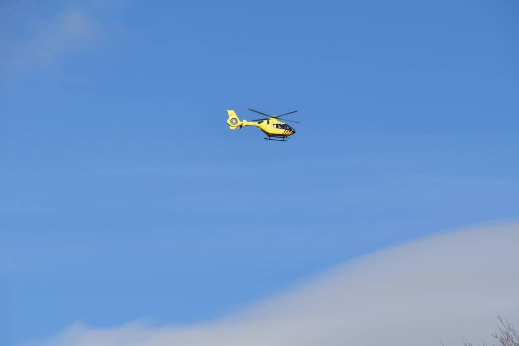 Traumahelikopter ingezet voor incident in woning
