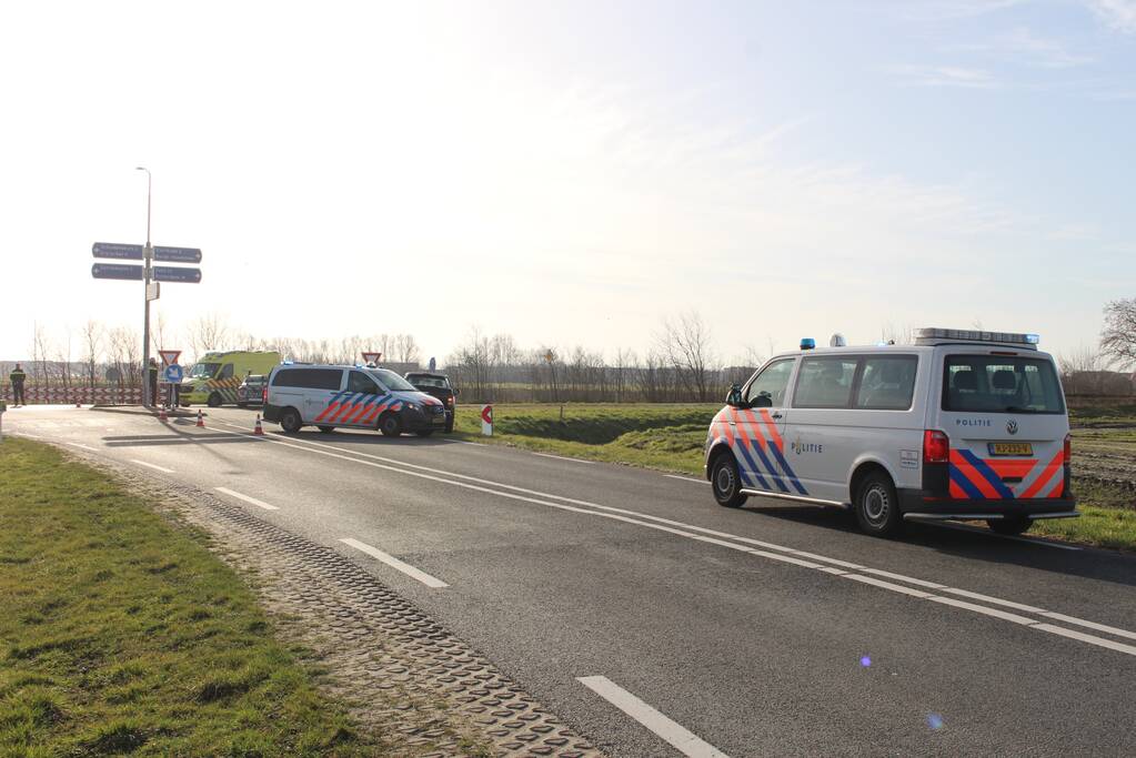 Overstekende fietser gewond door botsing met auto