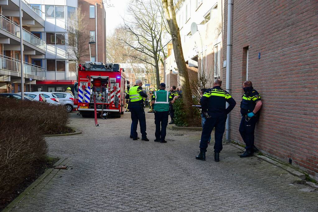 Flatwoningen ontruimd door brand