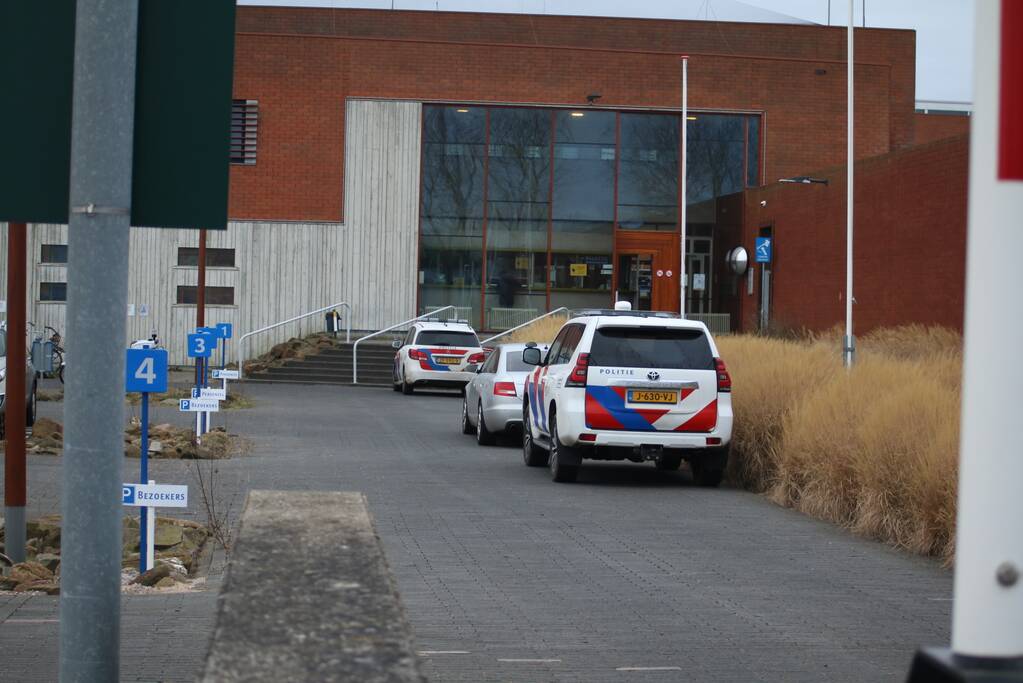 Persoon met verward gedrag uit Asielzoekerscentrum Doggershoek gehaald