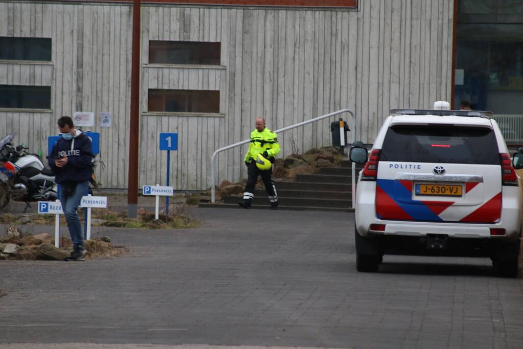 Persoon met verward gedrag uit Asielzoekerscentrum Doggershoek gehaald