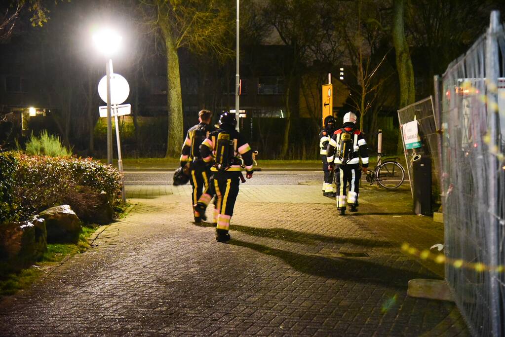 Brandweer blust brand in meterkast verzorgingshuis Lelie