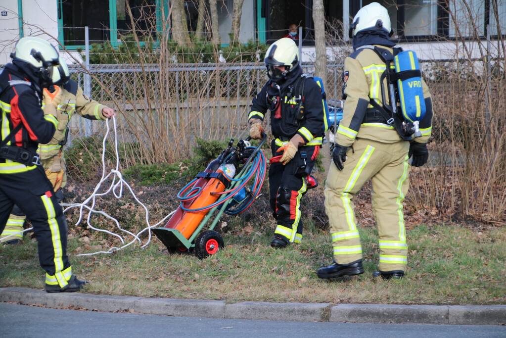 Gasfles in brand bij Phoenix Pallets