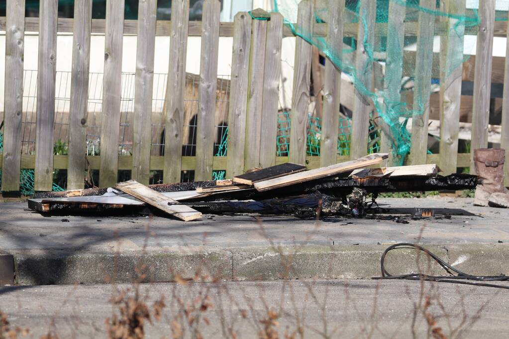 Meerdere woningen zonder stroom door brand