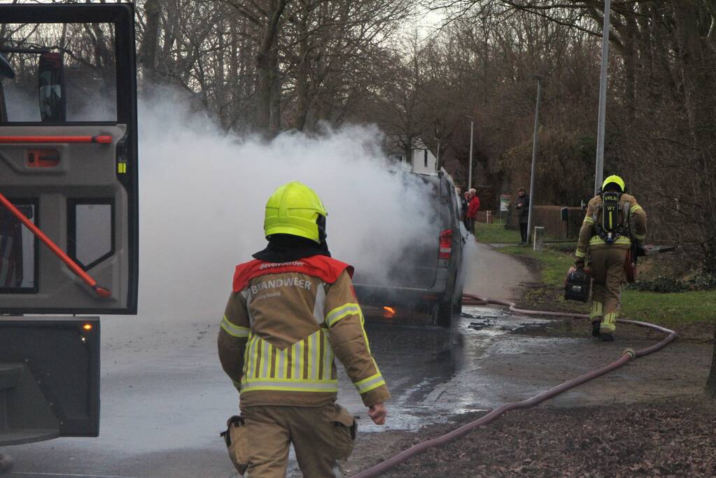 Veel schade na autobrand