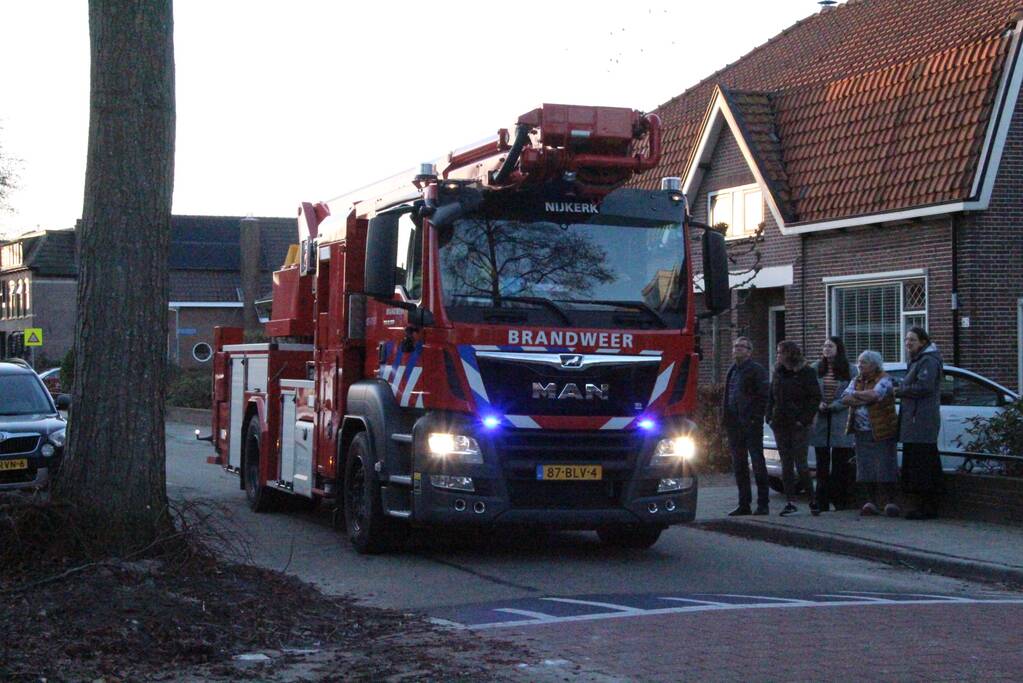 Schoorsteenbrand snel onder controle