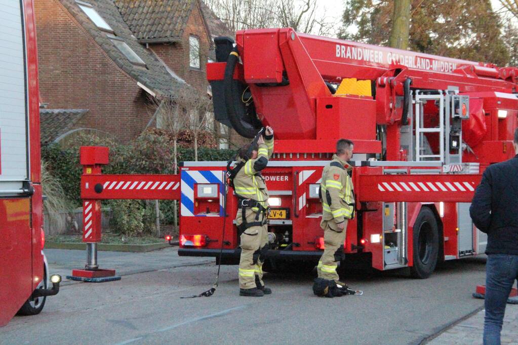 Schoorsteenbrand snel onder controle