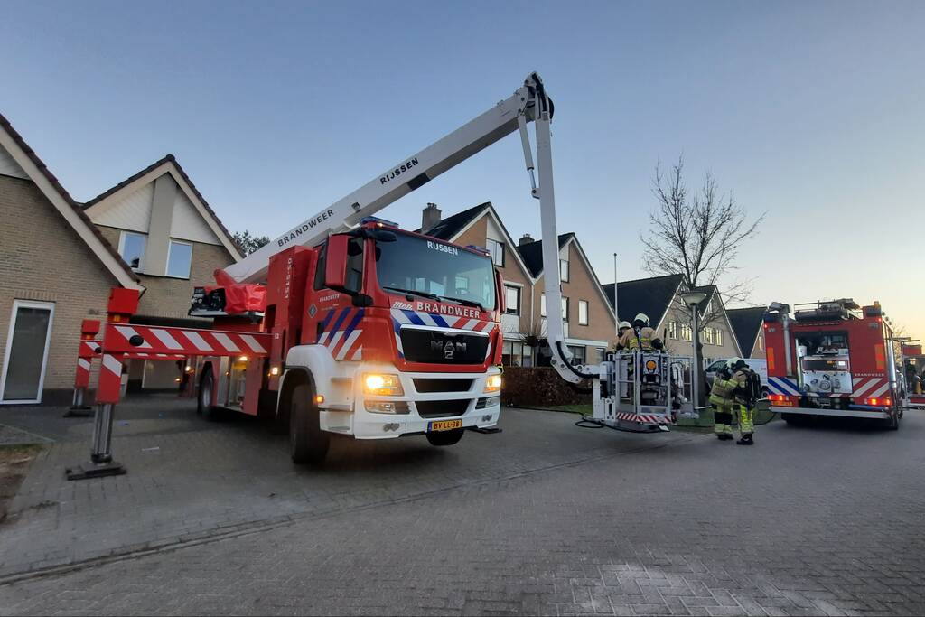 Schoorsteen geveegd na brand