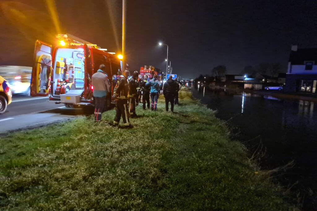 Persoon uit water gered