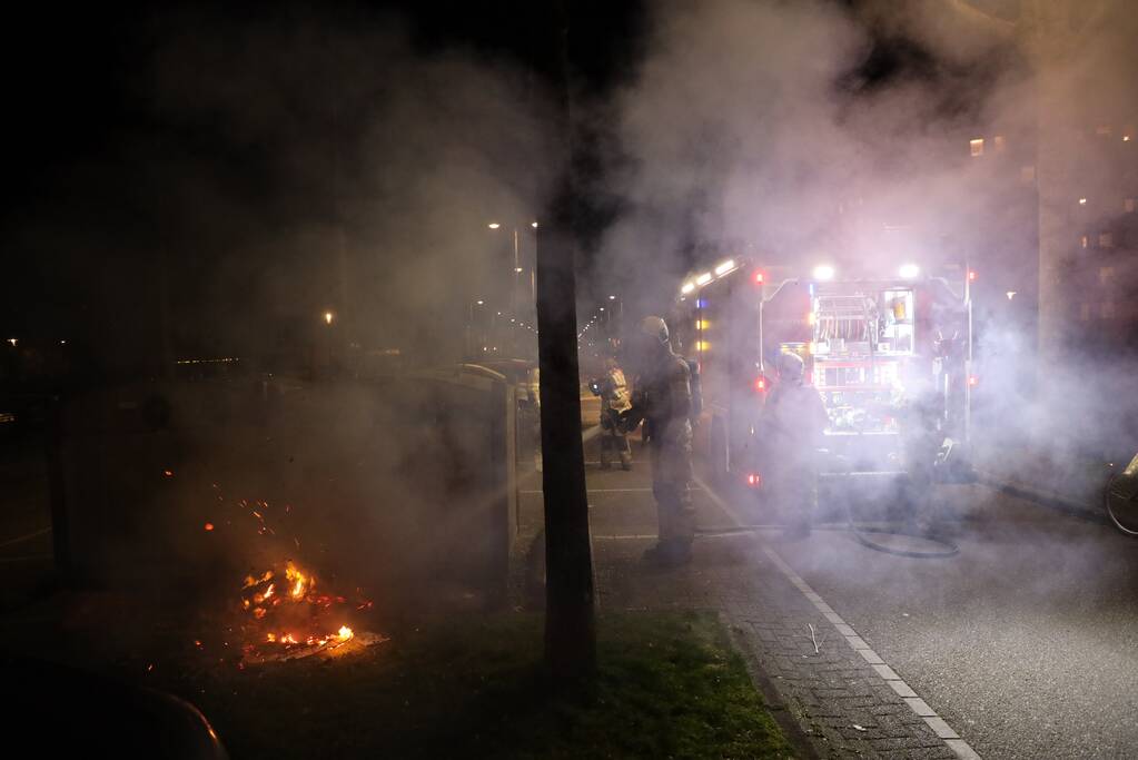 Papier in brand na brandstichting