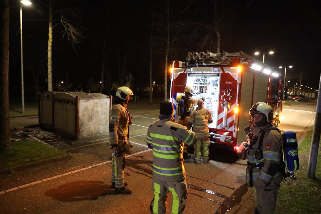 Papier in brand na brandstichting