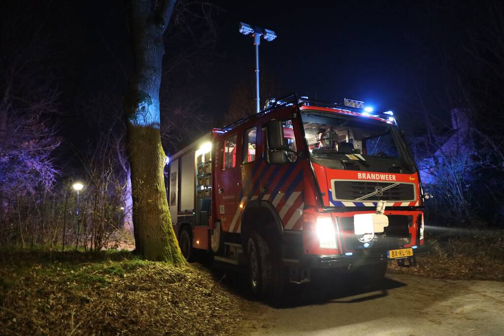 Zoekactie naar te water geraakte persoon