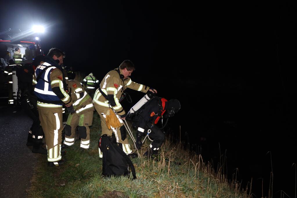 Zoekactie naar te water geraakte persoon