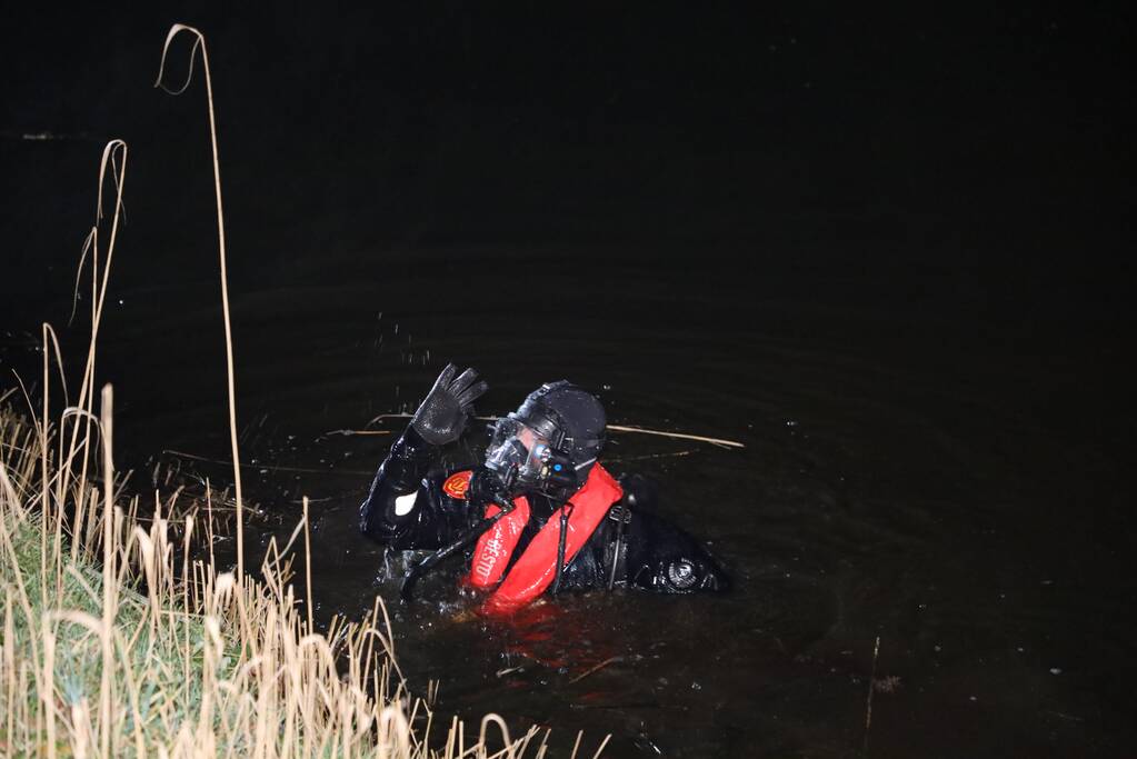 Zoekactie naar te water geraakte persoon