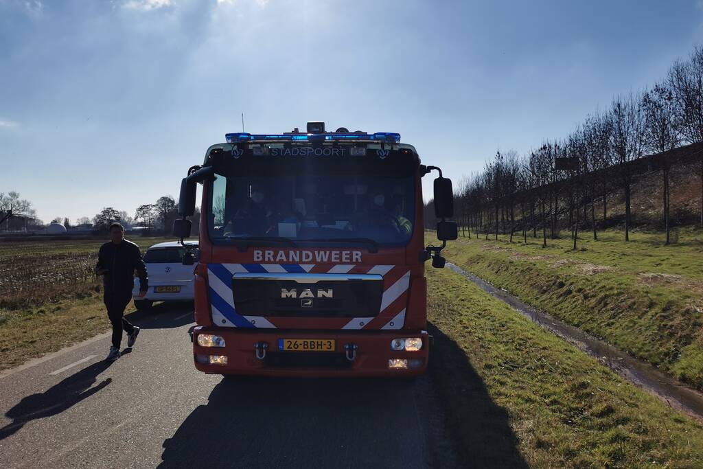 Brand langs slootkant geblust