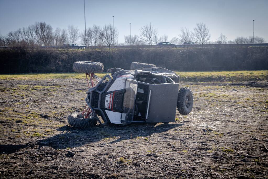 Persoon raakt gewond na ongeval met terreinbuggy