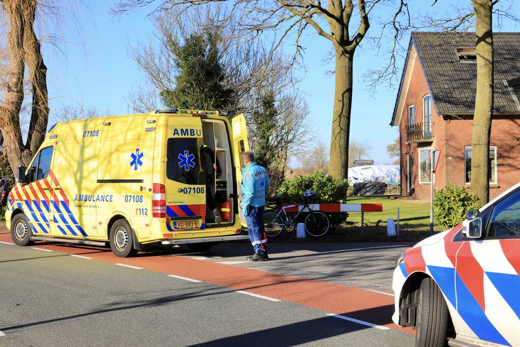 Mountainbikester gewond bij aanrijding