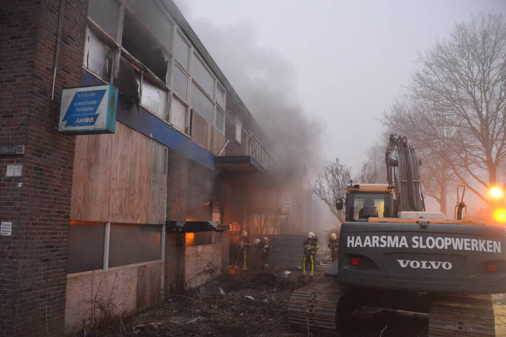 Flinke brand in leegstaand pand
