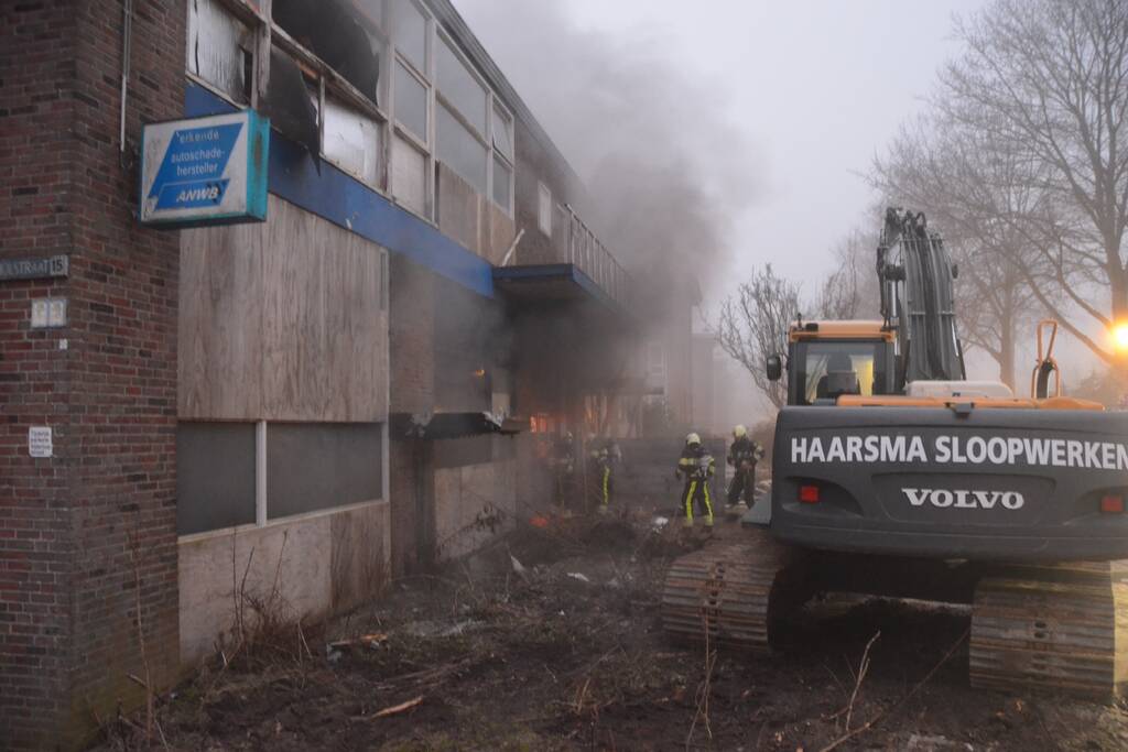 Flinke brand in leegstaand pand