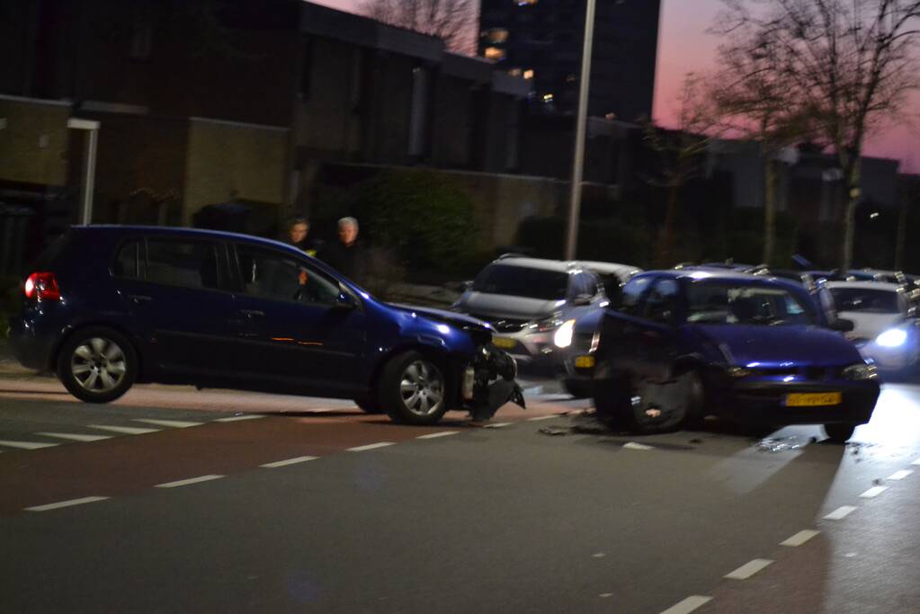 Veel schade bij frontale botsing