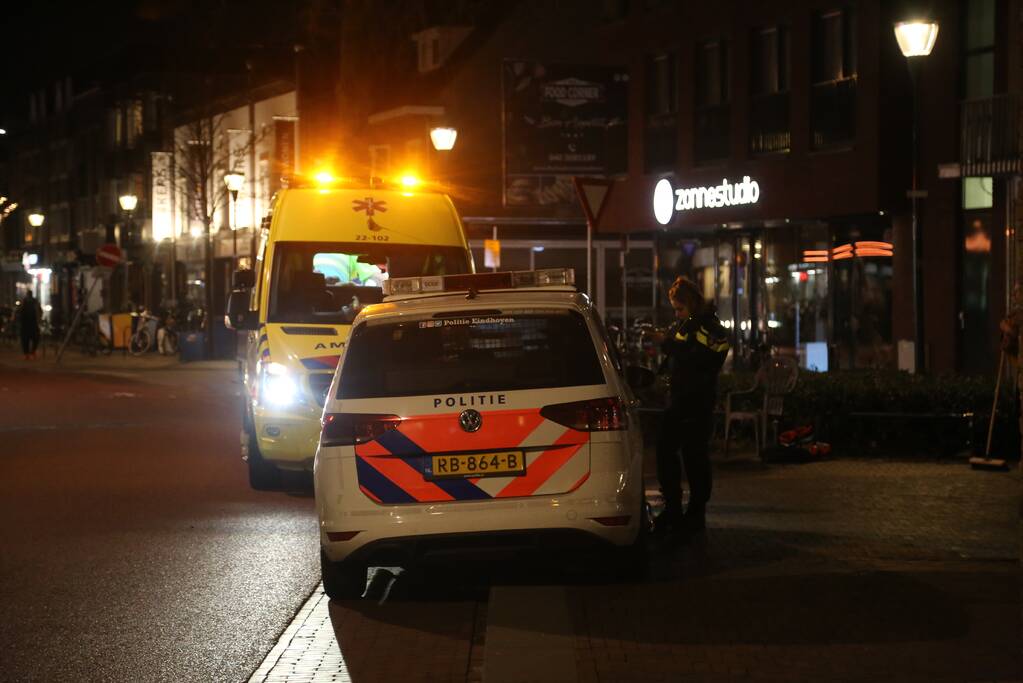 Persoon op skeelers aangereden door auto