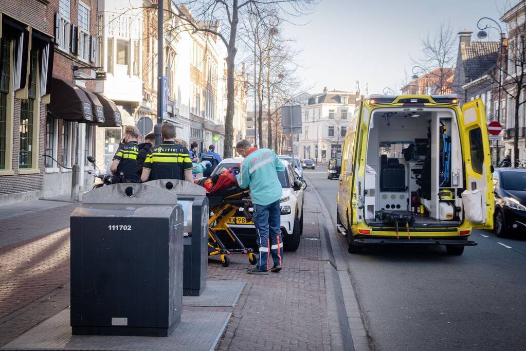 Fietser gewond bij botsing met scooterrijder