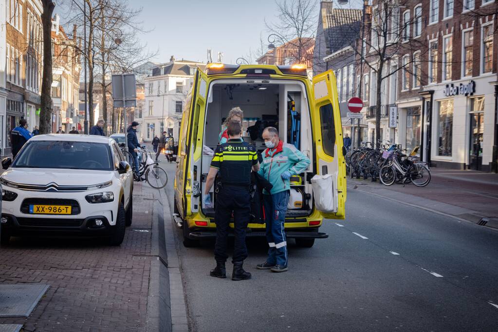 Fietser gewond bij botsing met scooterrijder